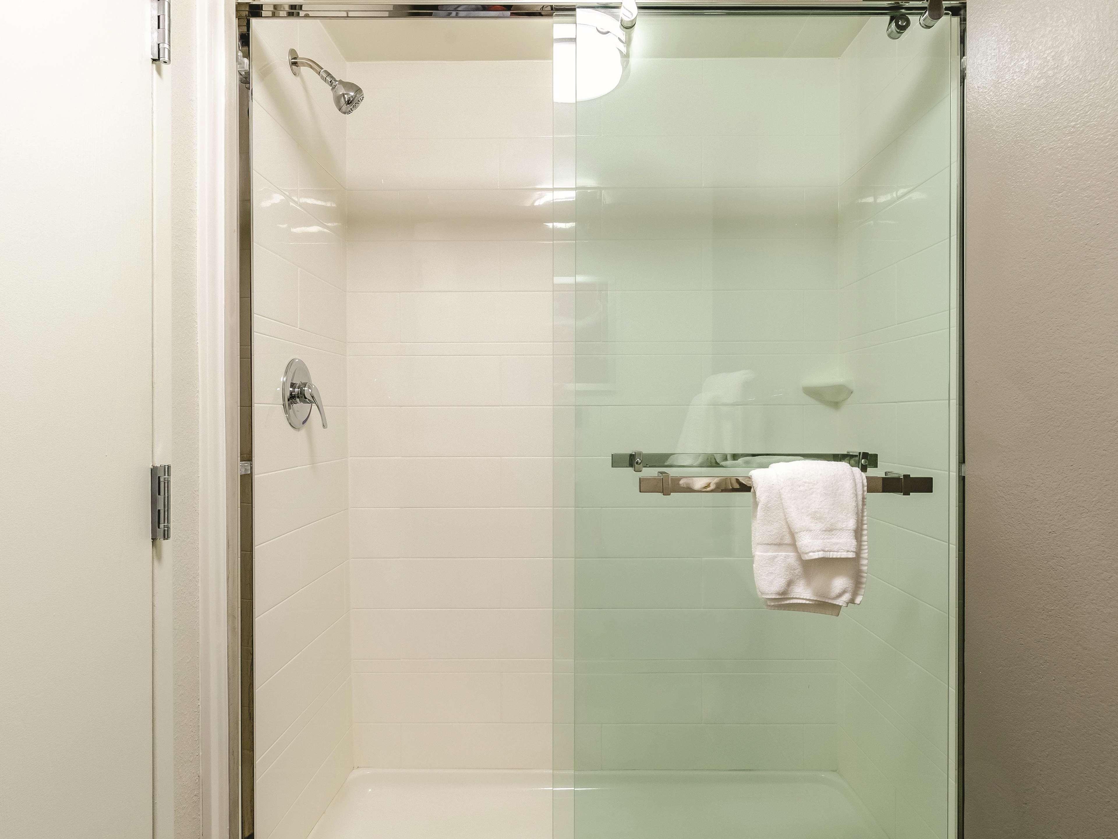 La Quinta By Wyndham Warwick Providence Airport Hotel Ngoại thất bức ảnh