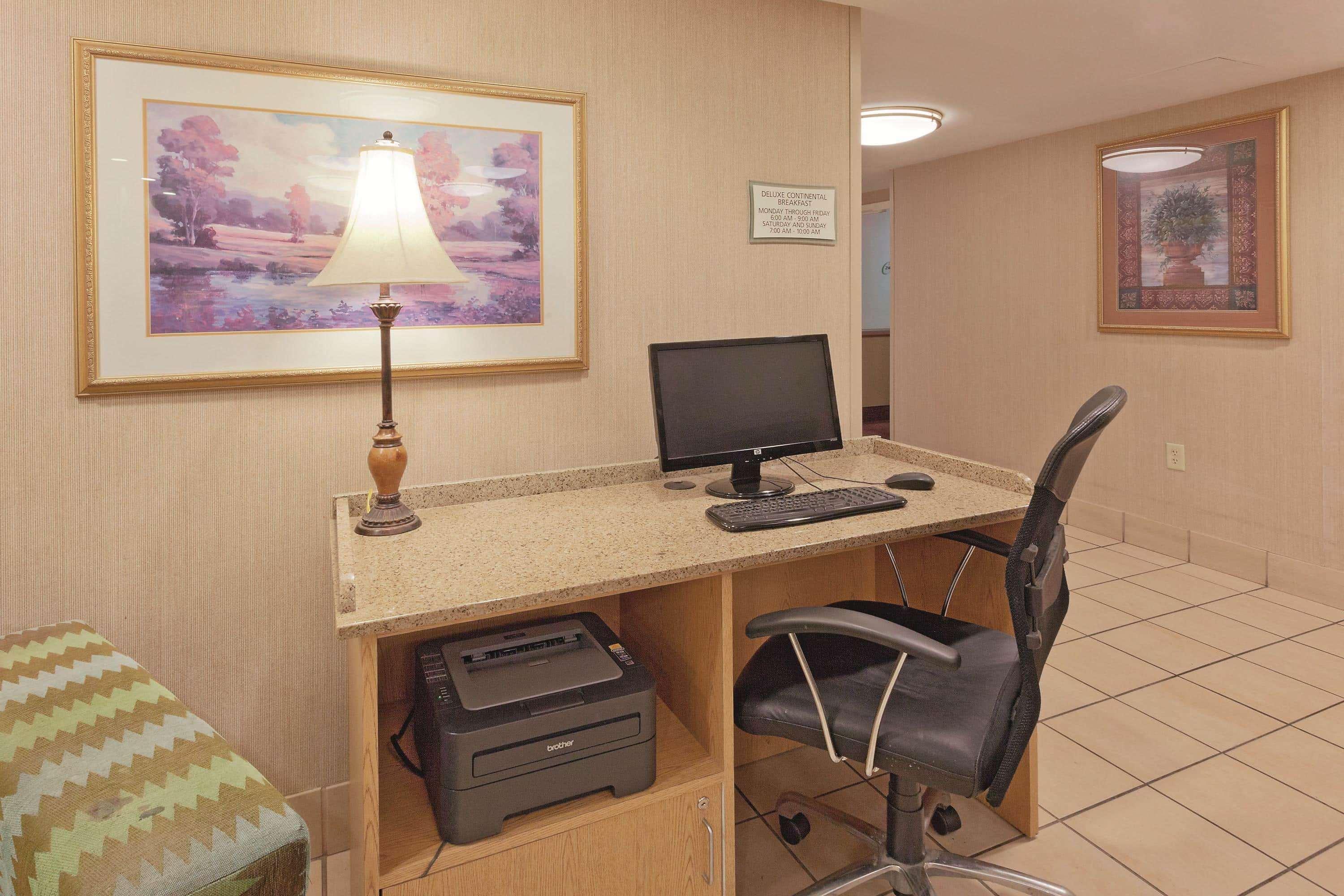 La Quinta By Wyndham Warwick Providence Airport Hotel Ngoại thất bức ảnh