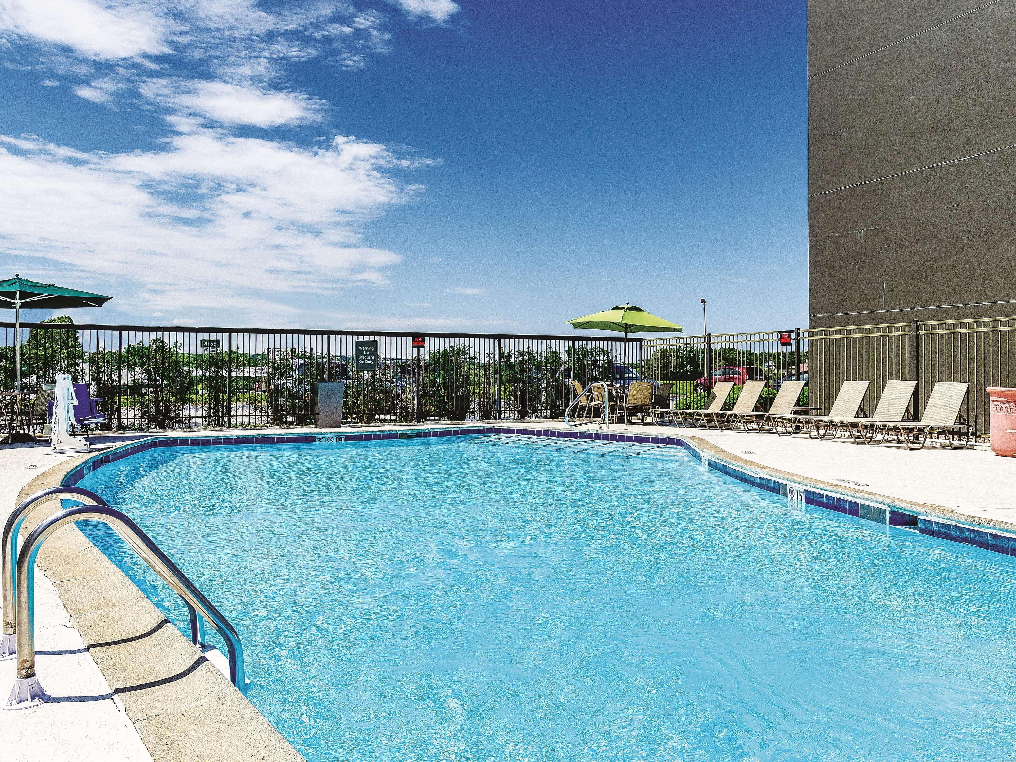 La Quinta By Wyndham Warwick Providence Airport Hotel Ngoại thất bức ảnh