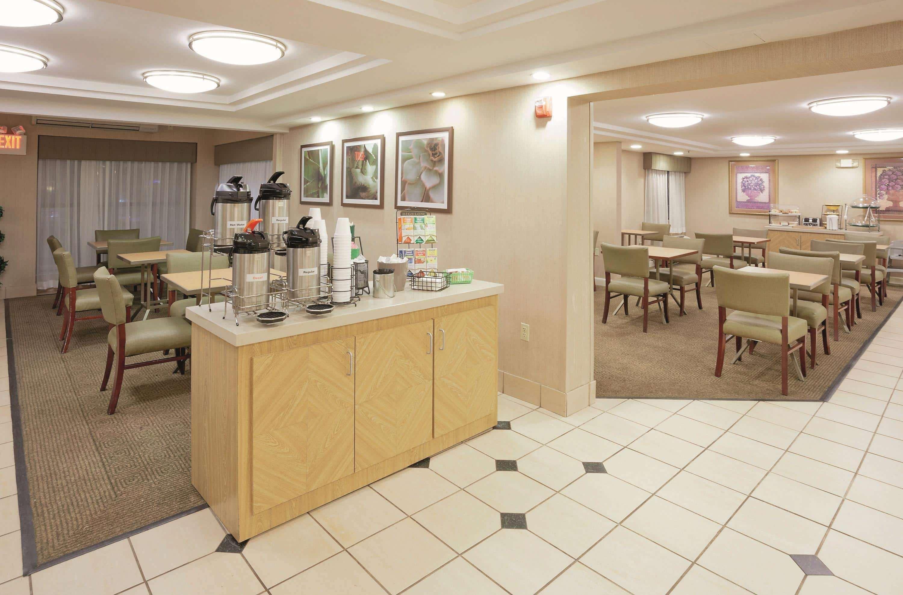 La Quinta By Wyndham Warwick Providence Airport Hotel Ngoại thất bức ảnh